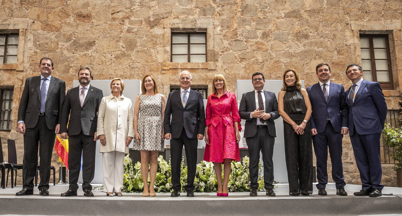 San Millán de la Cogolla ha acogido la celebración institucional del 9 de junio con la entrega de las Medallas de La Rioja, el Galardón de las Artes y las distinciones de Riojanos Ilustres 