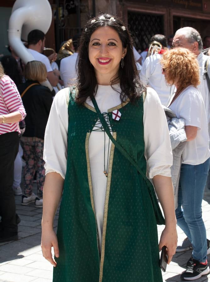 Fotos: Un domingo muy festivo en Logroño