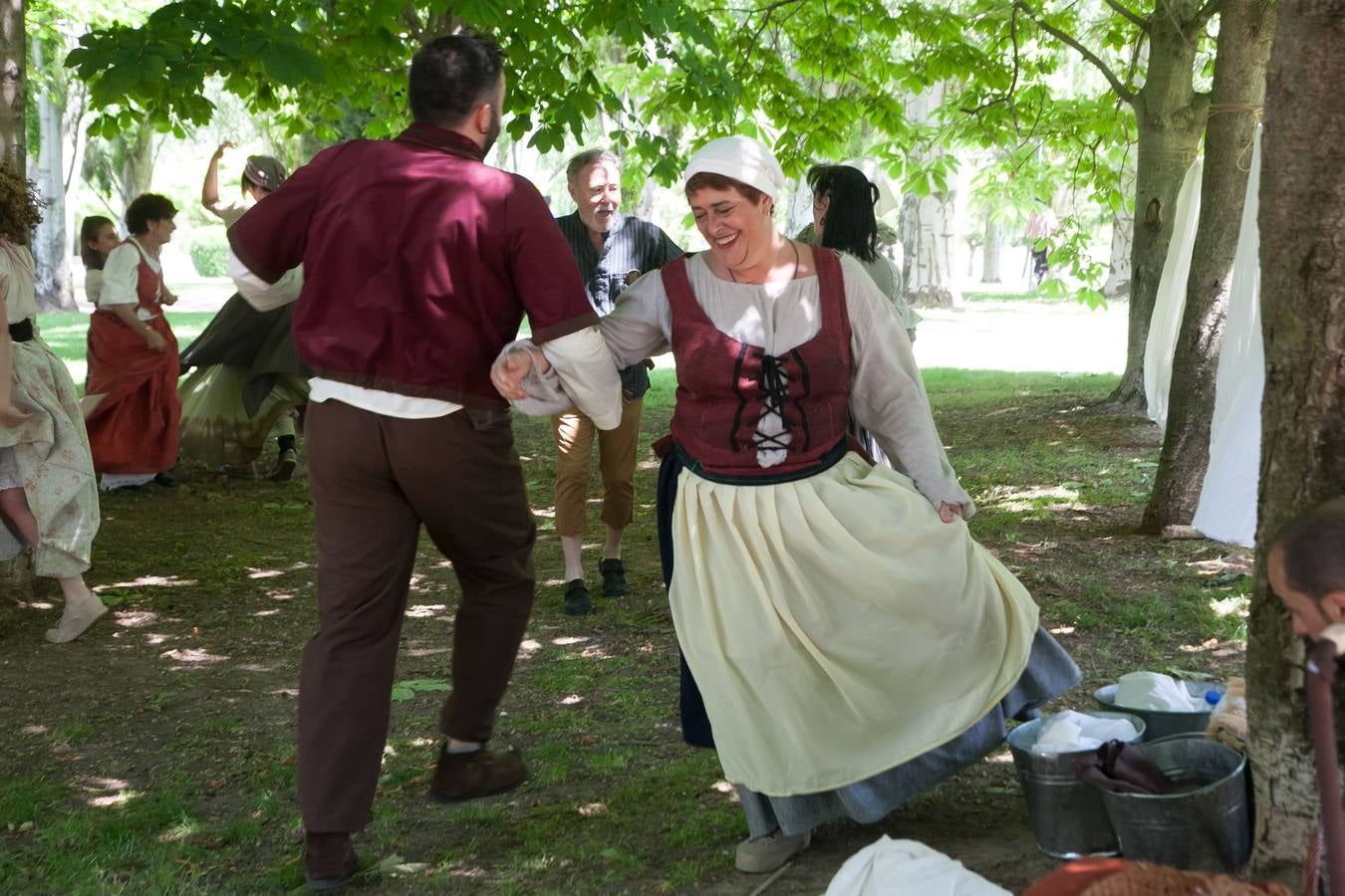 Fotos: Un domingo muy festivo en Logroño