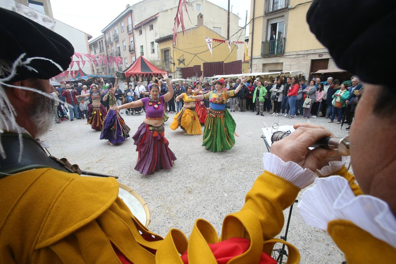 Fotos: Los franceses acampan a orillas del Ebro