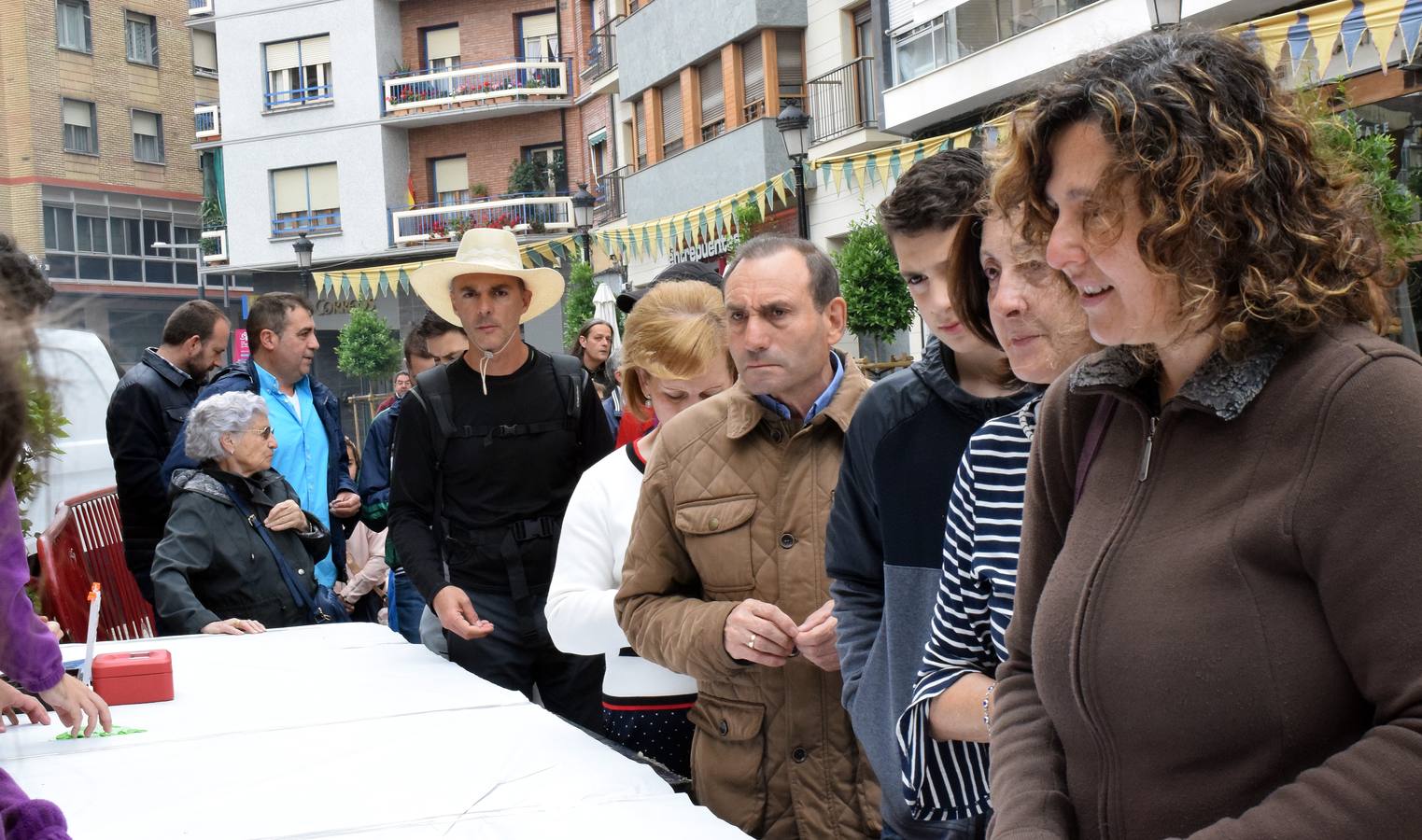 Fotos: Degustación de embuchados a cargo de la Peña La Uva