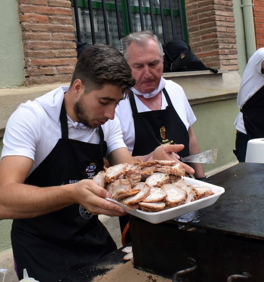 Fotos: Degustación de embuchados a cargo de la Peña La Uva