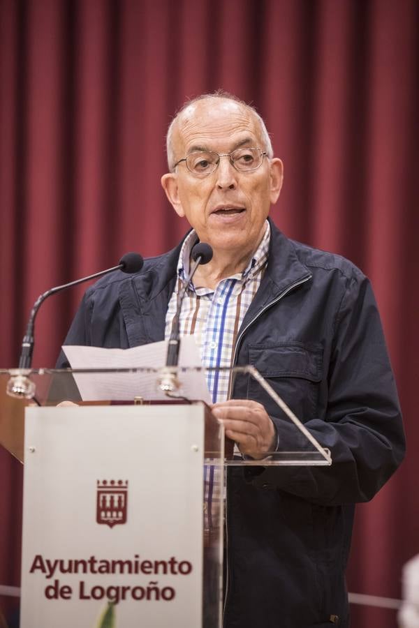 Acto de entrega de la Insignias de San Bernabé, en esta ocasión, al periodista Fernando Lázaro; la presidenta del CERMI, Manoli Muro; el médico Joaquín Yangüela; y la voluntaria María Jesús Romero