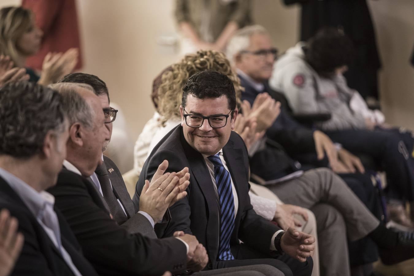 Acto de entrega de la Insignias de San Bernabé, en esta ocasión, al periodista Fernando Lázaro; la presidenta del CERMI, Manoli Muro; el médico Joaquín Yangüela; y la voluntaria María Jesús Romero