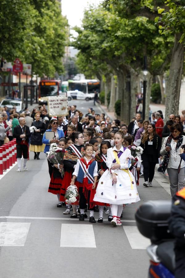 Fotos: Tradicional ofrenda de flores en El Revellín