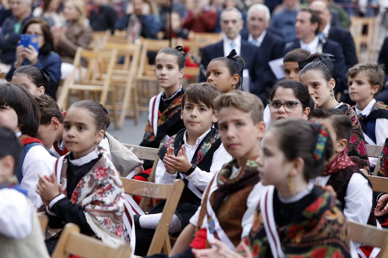 Fotos: Tradicional ofrenda de flores en El Revellín