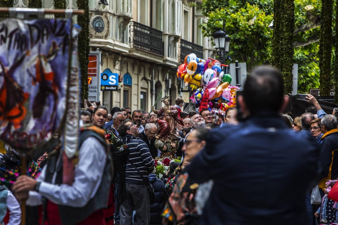 Fotos: Traslado de la imagen de San Bernabé