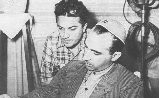 Alberto Lattuada y Federico Fellini, en el rodaje de 'Luces de variedades'.