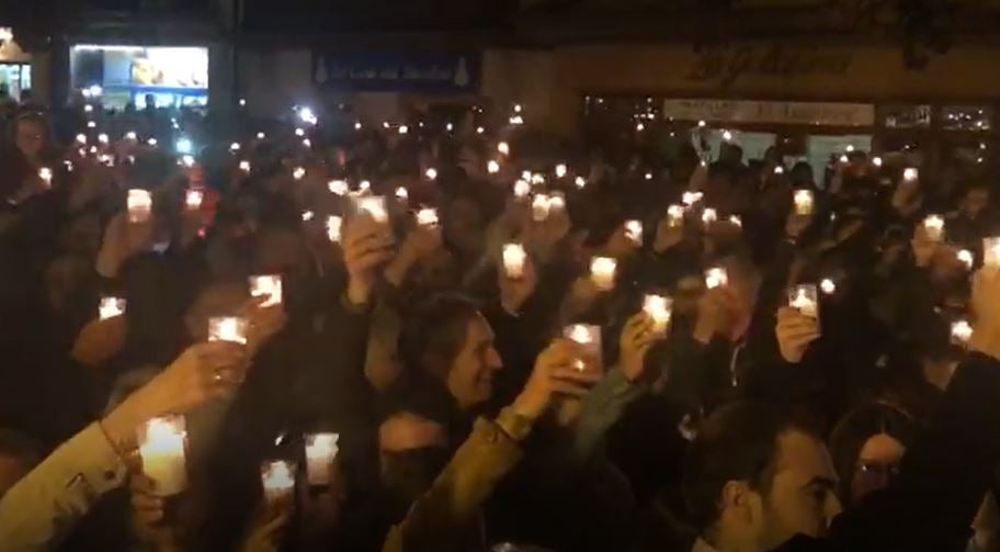Ambientazo en Logroño anoche en el reparto de luminarias