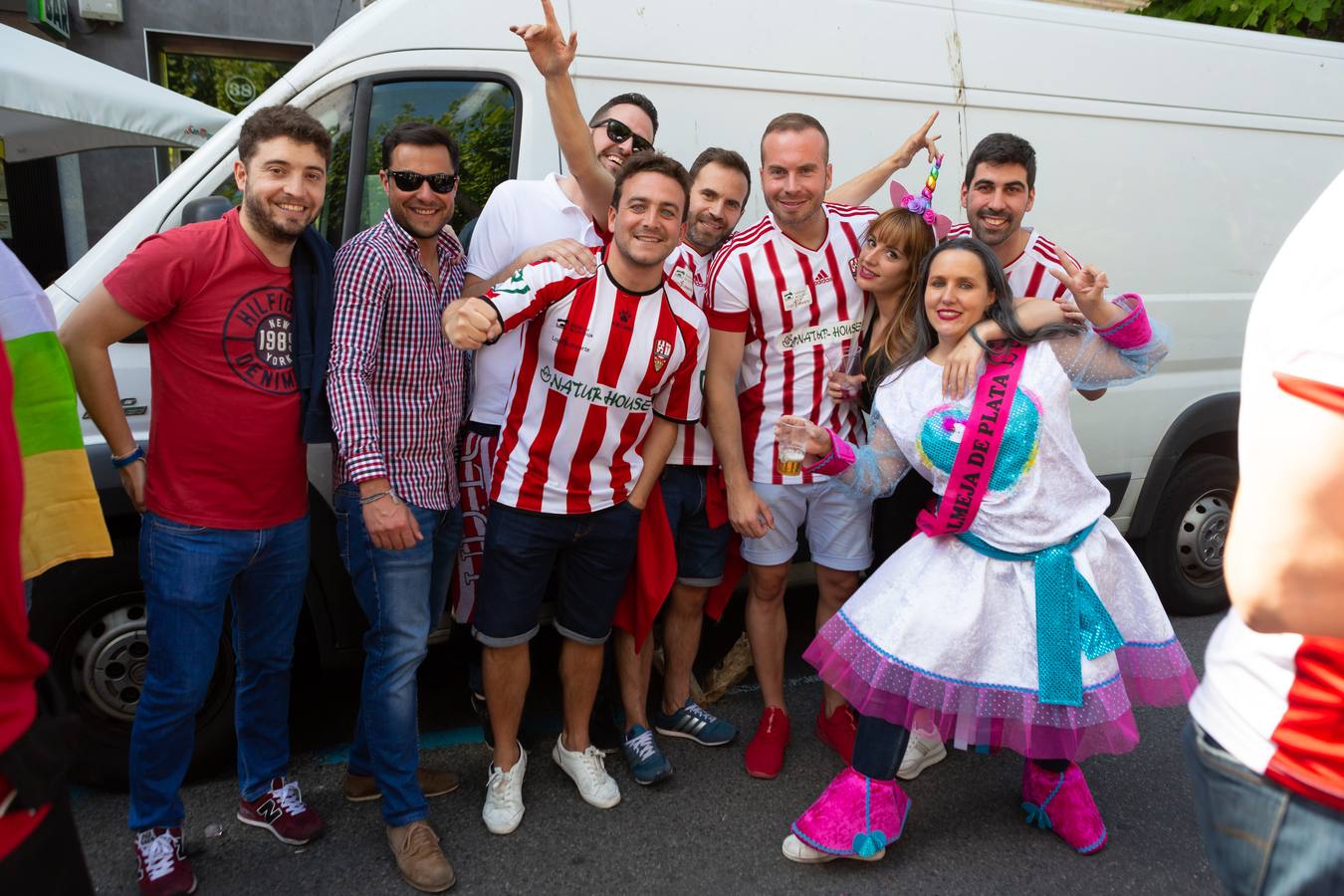 Fotos: Logroño arropa a la UD Logroñés hasta Las Gaunas (1)