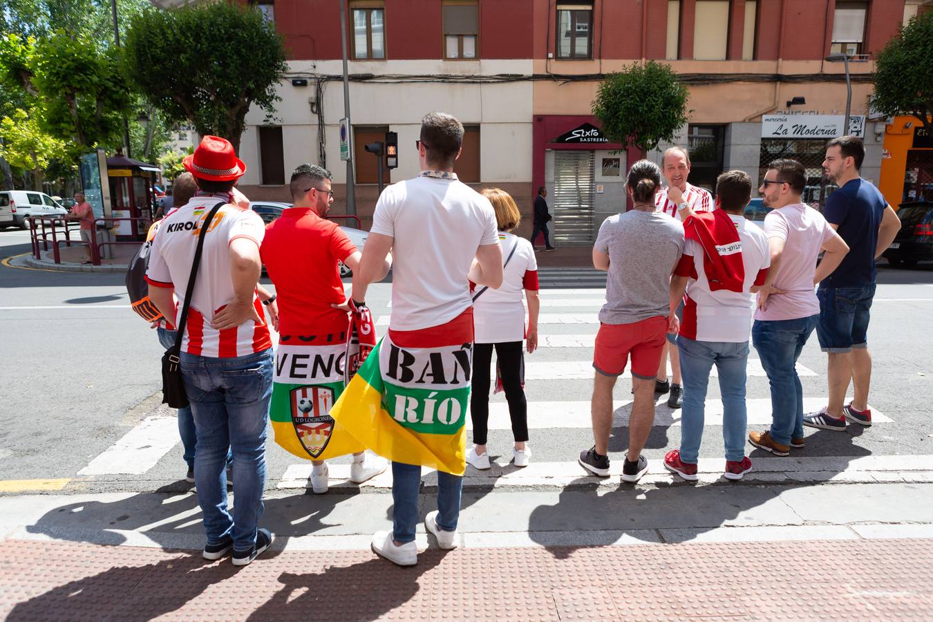 Fotos: Logroño arropa a la UD Logroñés hasta Las Gaunas (1)