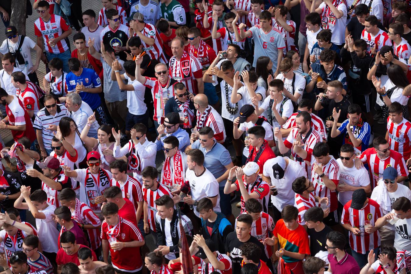 Fotos: La afición arropa a la UD Logroñés (3)