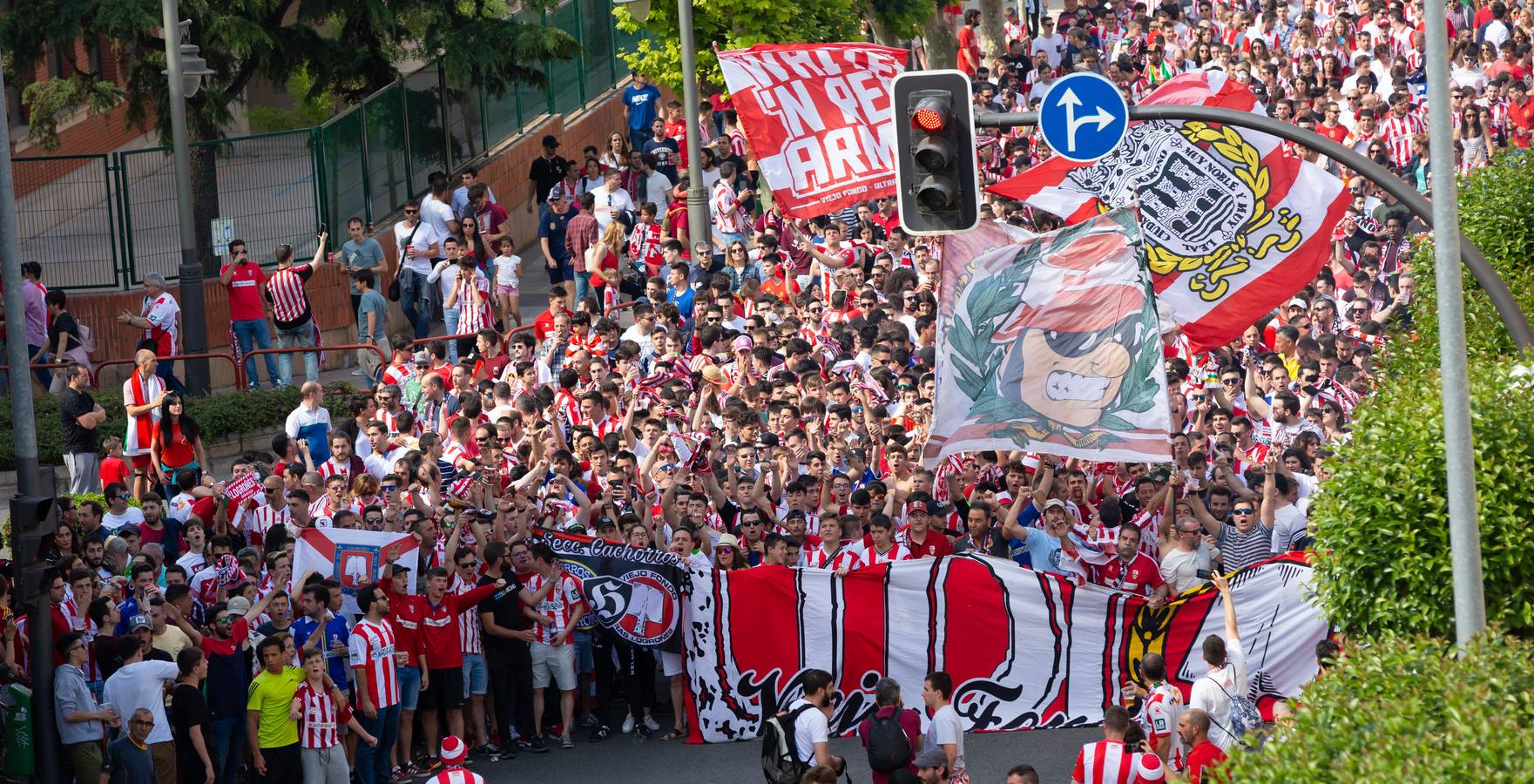 Fotos: La afición arropa a la UD Logroñés (3)