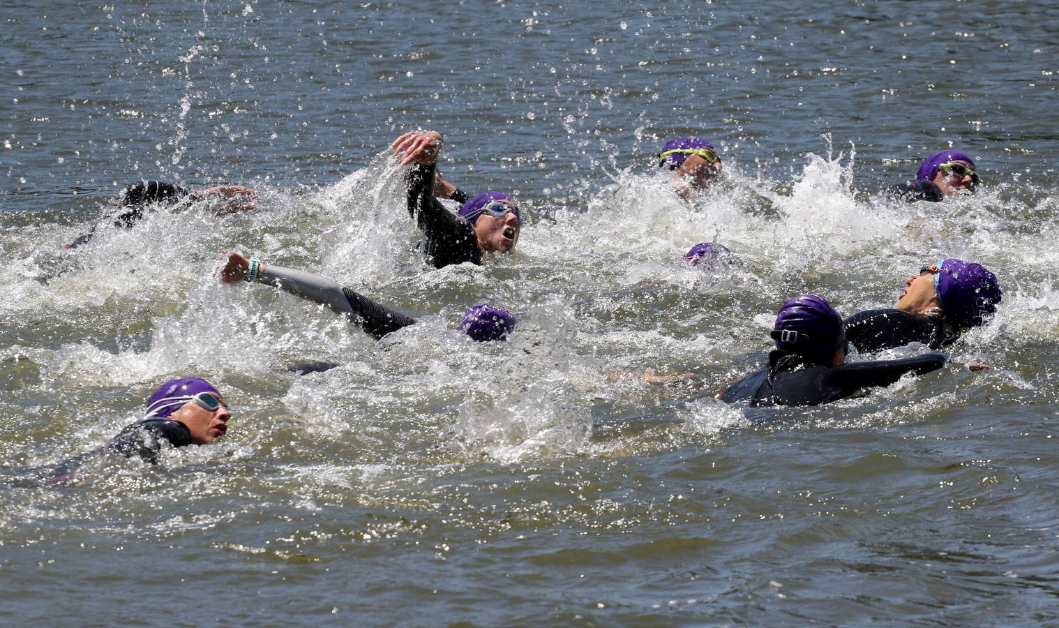 Fotos: La tercera edición del Triatlón La Rioja, en imágenes