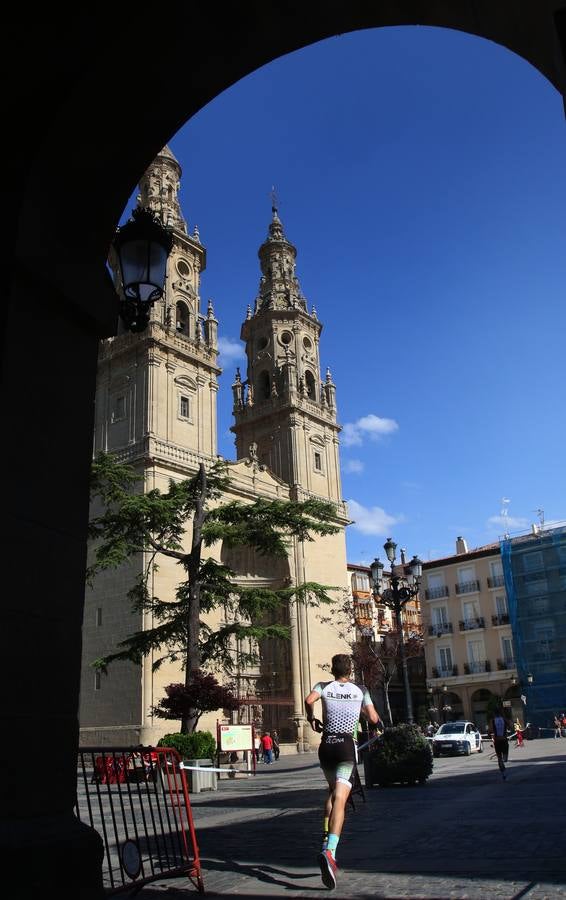 Fotos: La tercera edición del Triatlón La Rioja, en imágenes