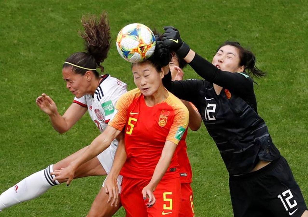  Desesperación en las españolas porque no pueden perforar la portería de China. Tercer y último partido del grupo B donde las de Jorge Vilda se juegan el pase a los octavos de final. 