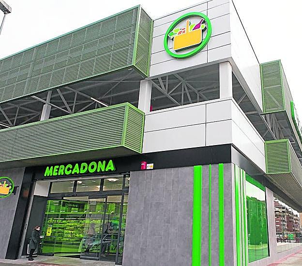 Instalaciones del supermercado de Mercadona en avenida de Burgos de Logroño. 