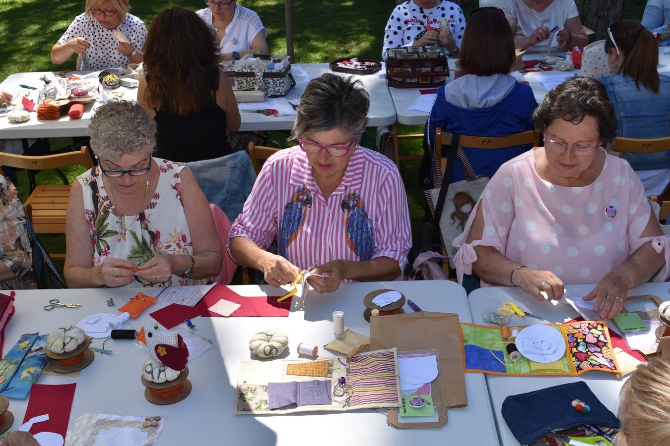 Fotos: XXVIII encuentro de asociaciones culturales de La Rioja y I encuentro de patchwork en Ocón