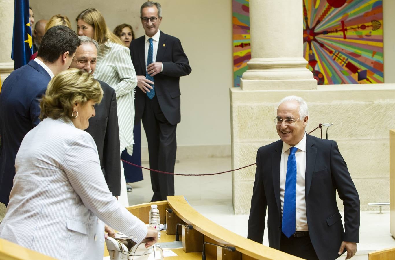 Fotos: Aplausos, gestos y discursos en la sesión para proclamar la Mesa del Parlamento riojano