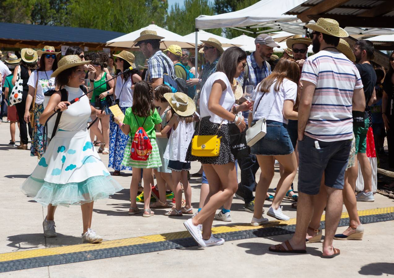 La finca institucional se ha convertido este sábado en un parque temático en torno al vino y la gastronomía riojana