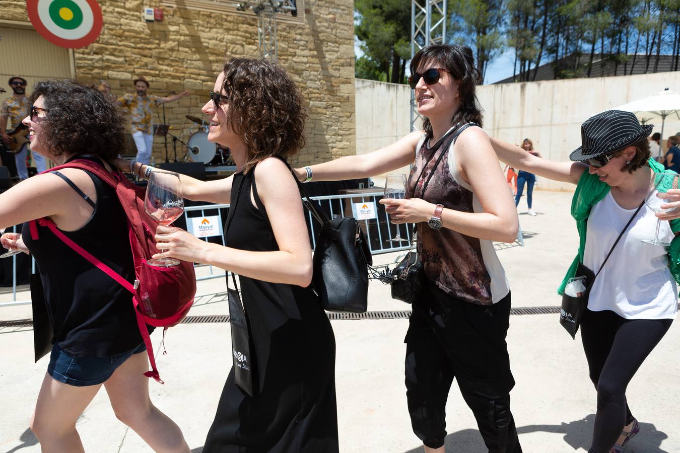 La finca institucional se ha convertido este sábado en un parque temático en torno al vino y la gastronomía riojana