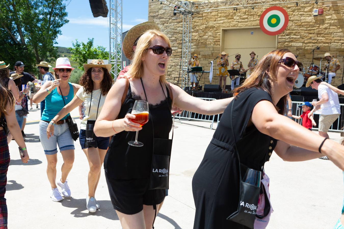 La finca institucional se ha convertido este sábado en un parque temático en torno al vino y la gastronomía riojana