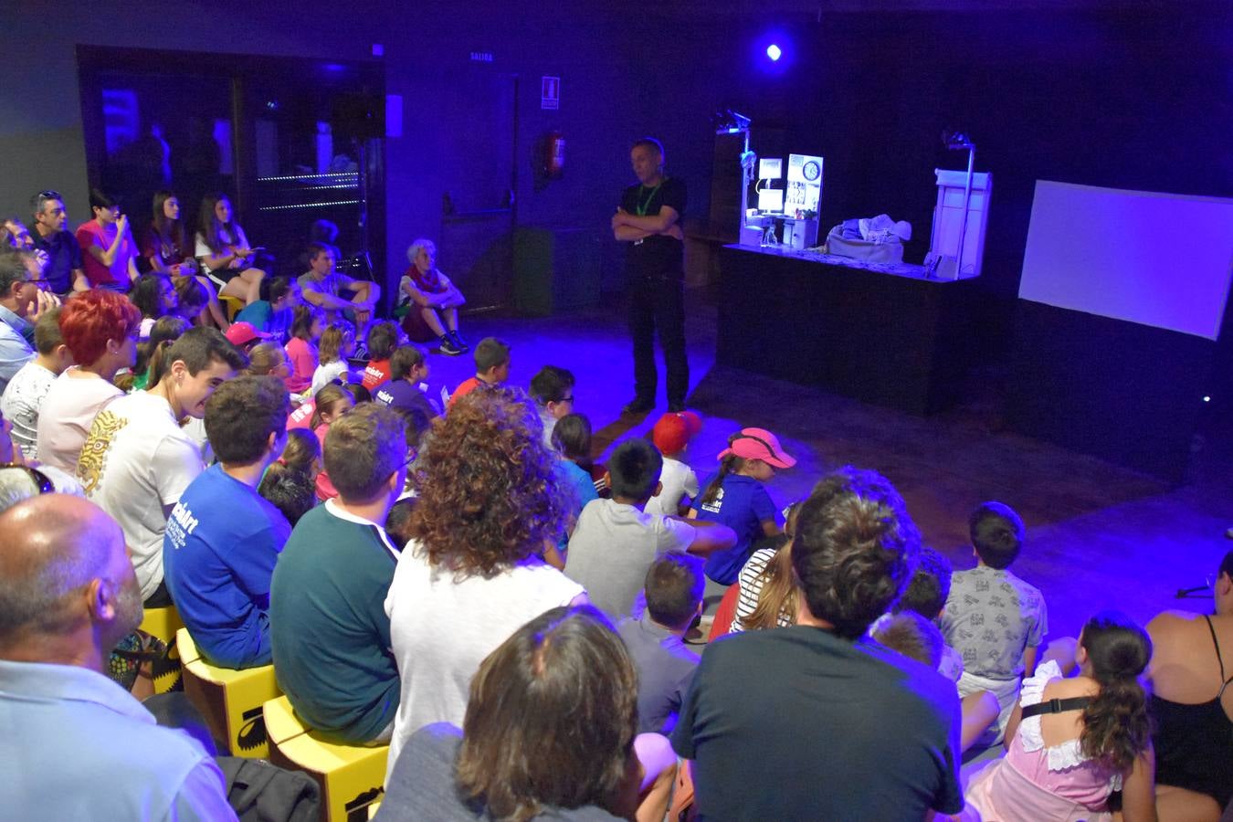 Gran ambiente en las calles de Enciso.