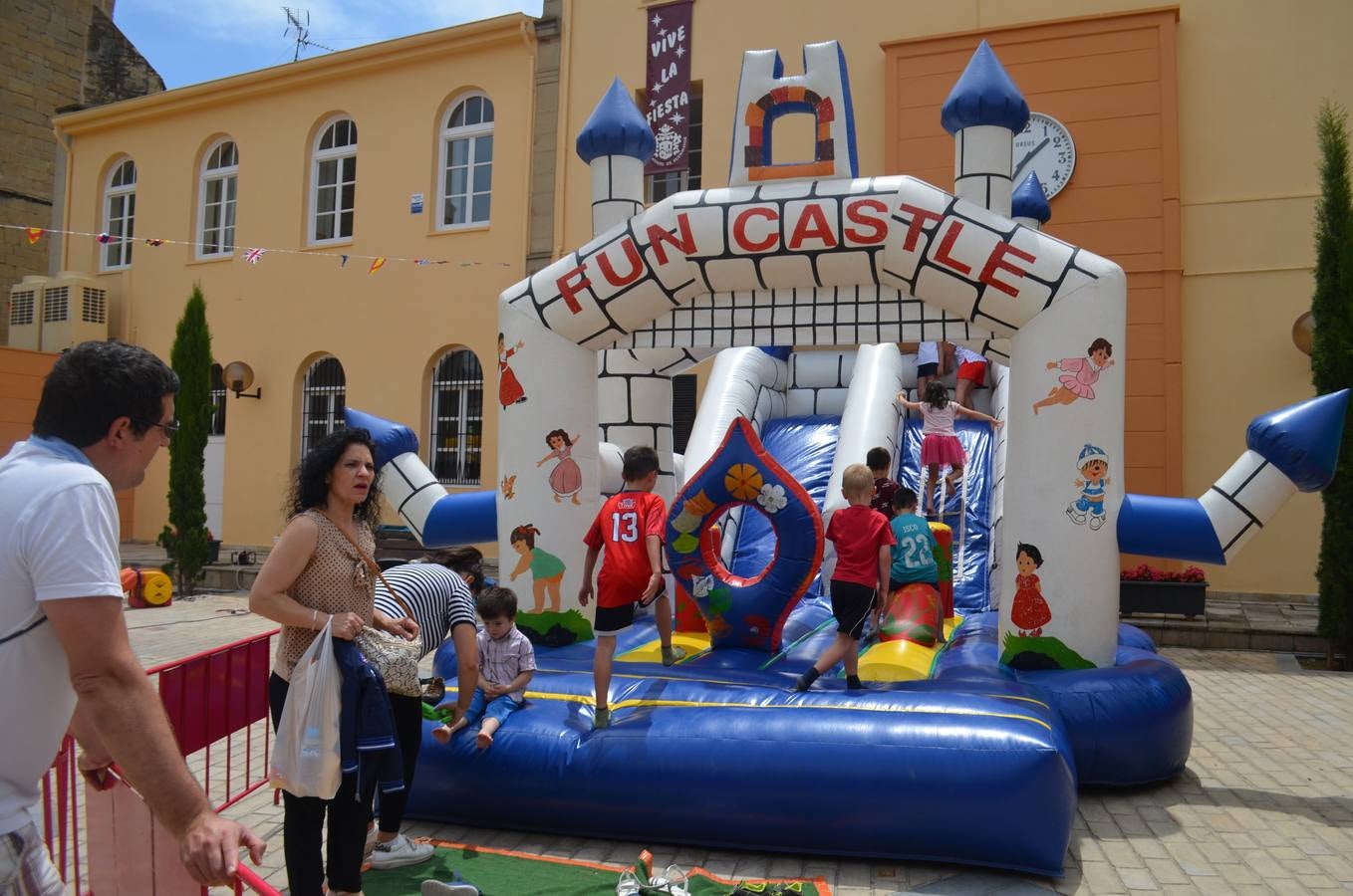 Fotos: Domingo de fiestas de San Juan en Fuenmayor