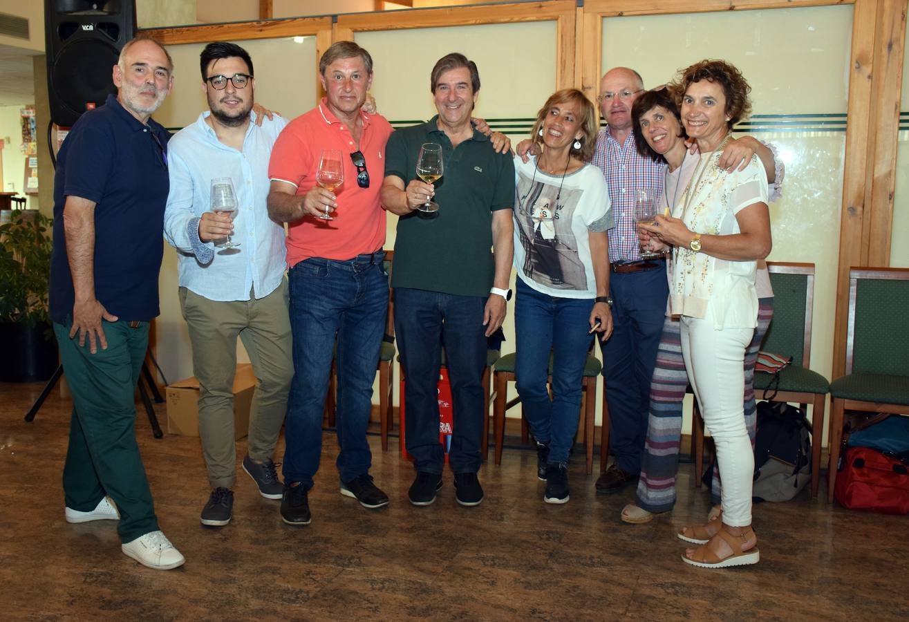 Los jugadores disfrutaron de dos vinos de Bodegas Monte Real.