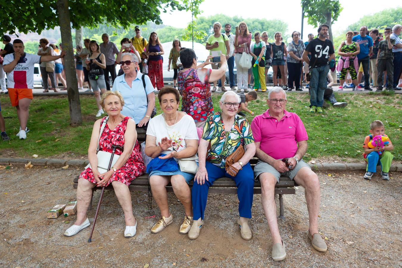 Fotos: Los almuerzos y las vueltas protagonizan las fiestas de Nájera