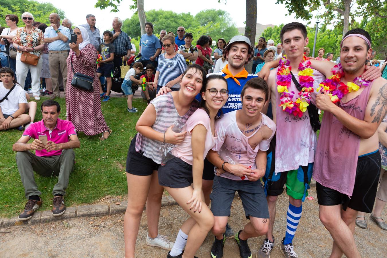 Fotos: Los almuerzos y las vueltas protagonizan las fiestas de Nájera