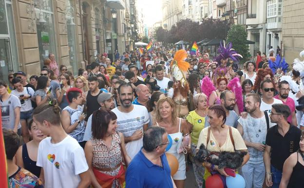 Participantes en la manifestación del orgullo LGTBI+ de Logroño