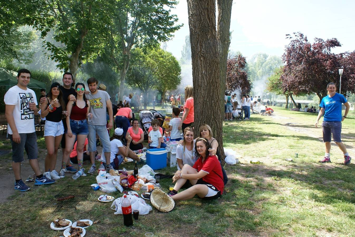 Fotos: Nájera almuerza por San Pedro