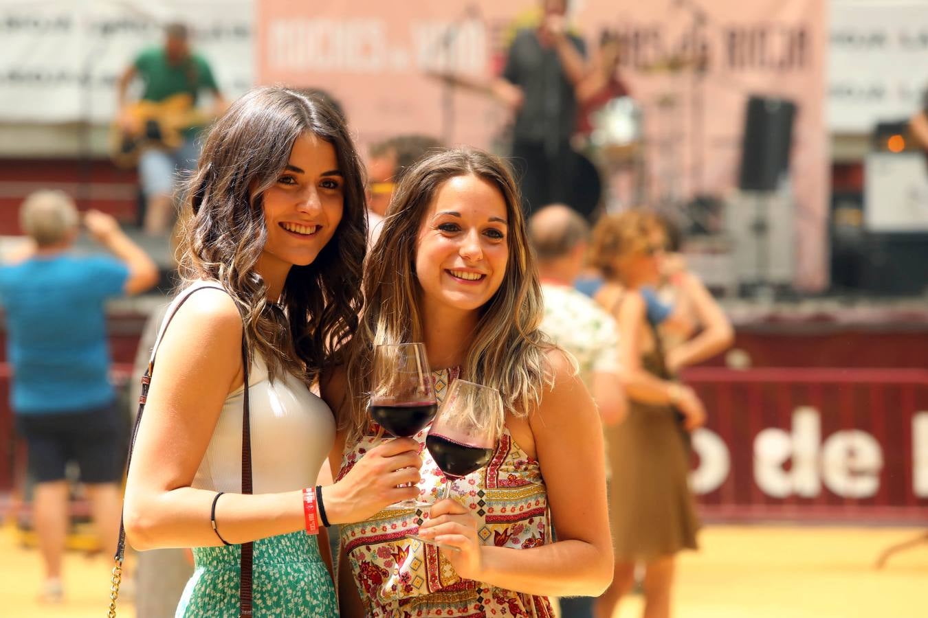 Fotos: El vino de Rioja vuelve a tomar La Ribera