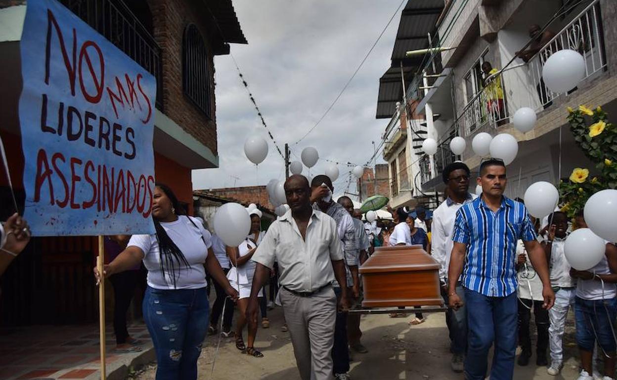 Vista del sepelio de la lideresa social asesinada el pasado viernes en Tierralta. 