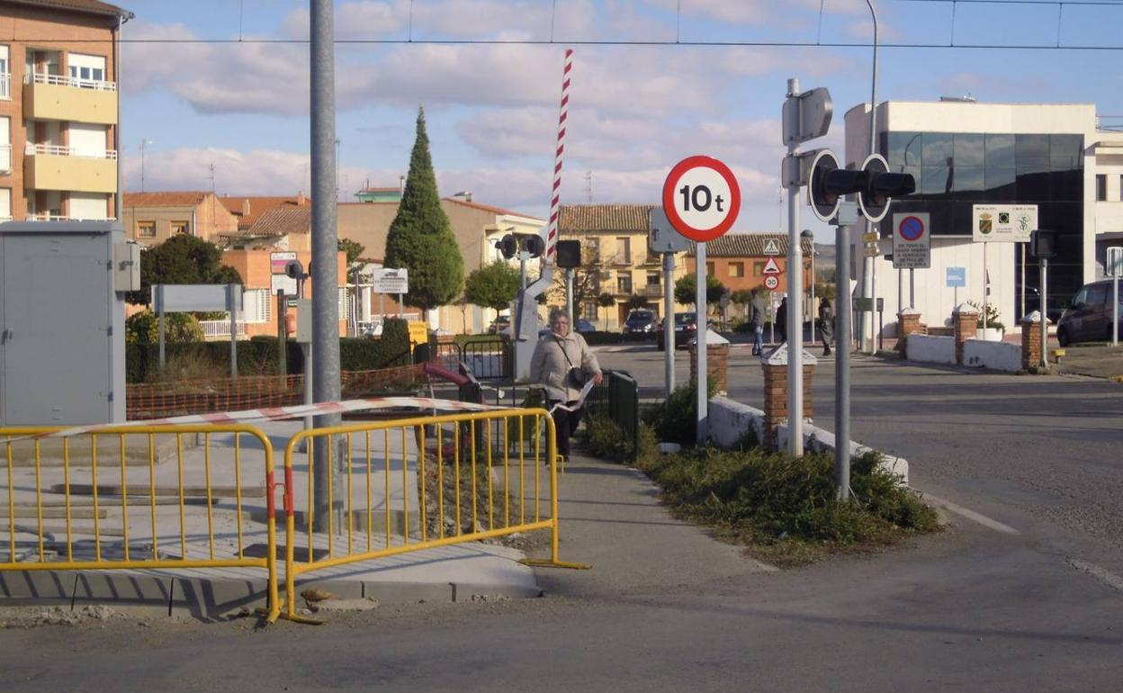 Paso a nivel en Rincón de Soto. 