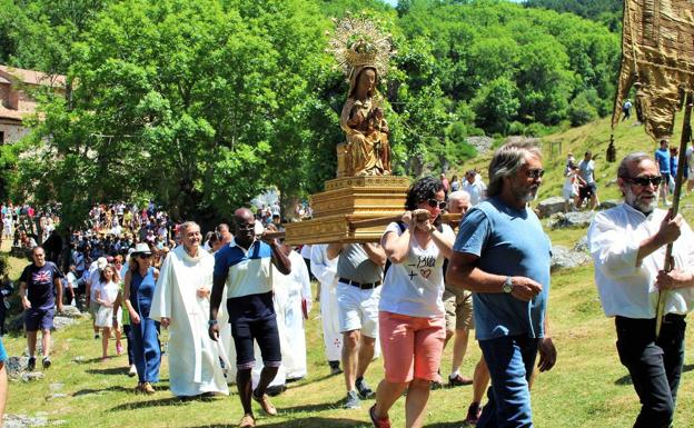 Los Viguera ofrecen la Caridad Grande