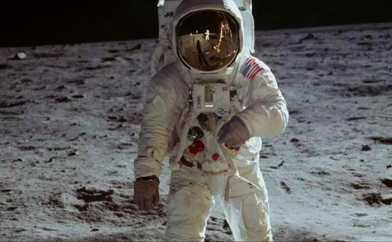 Buzz Aldrin, caminando en la Luna.
