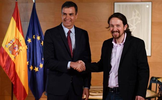 Pedro Sánchez y Pablo Iglesias durante la ronda de negociaciones.