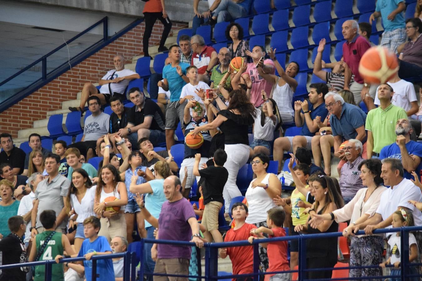 Fotos: España cae ante Francia en Logroño