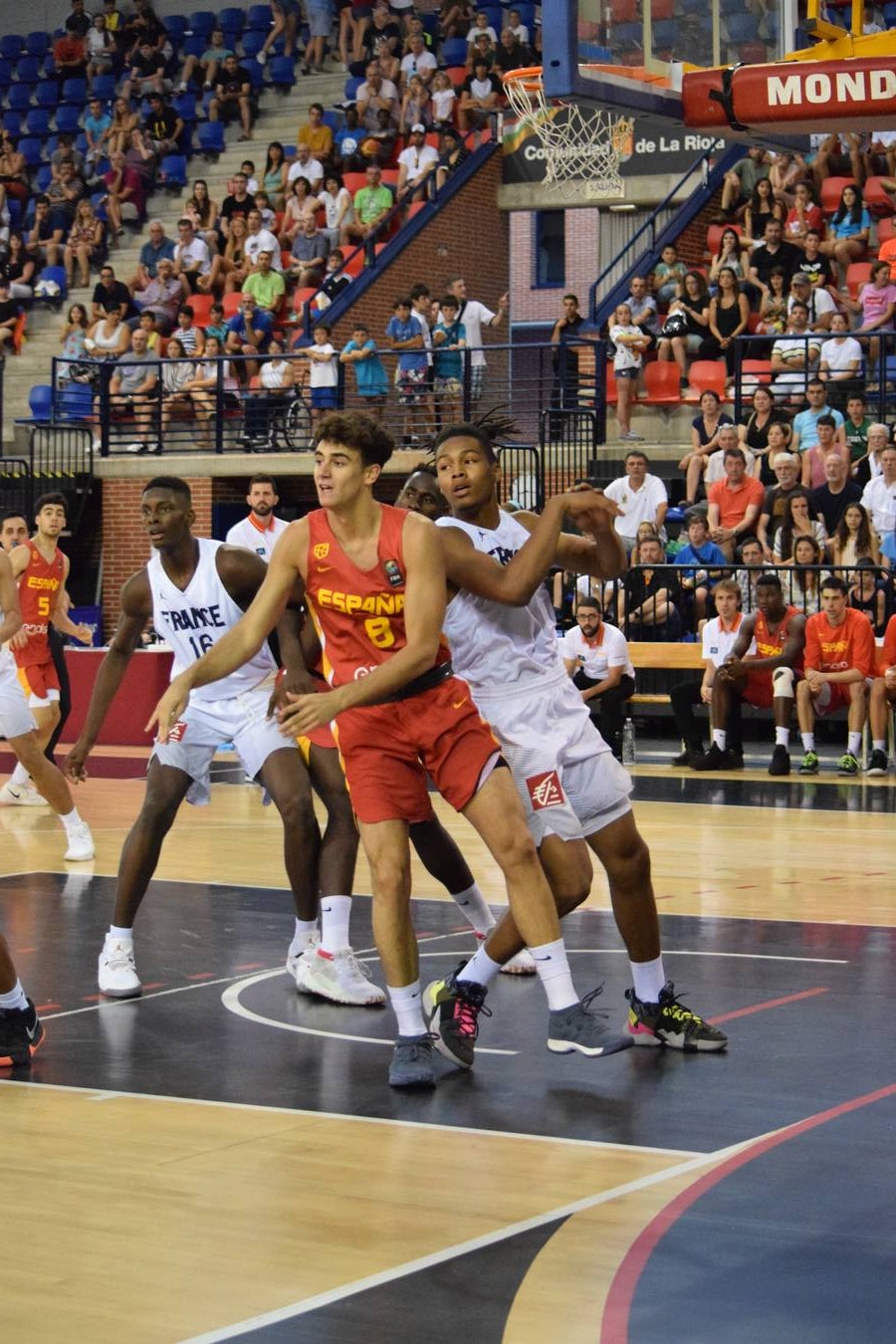 Fotos: España cae ante Francia en Logroño