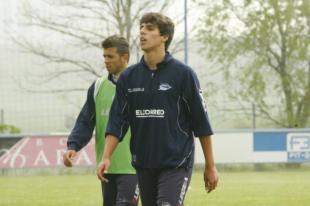 Txema Pan, delantero del Haro, en su etapa en el Alavés. :: j. andrade