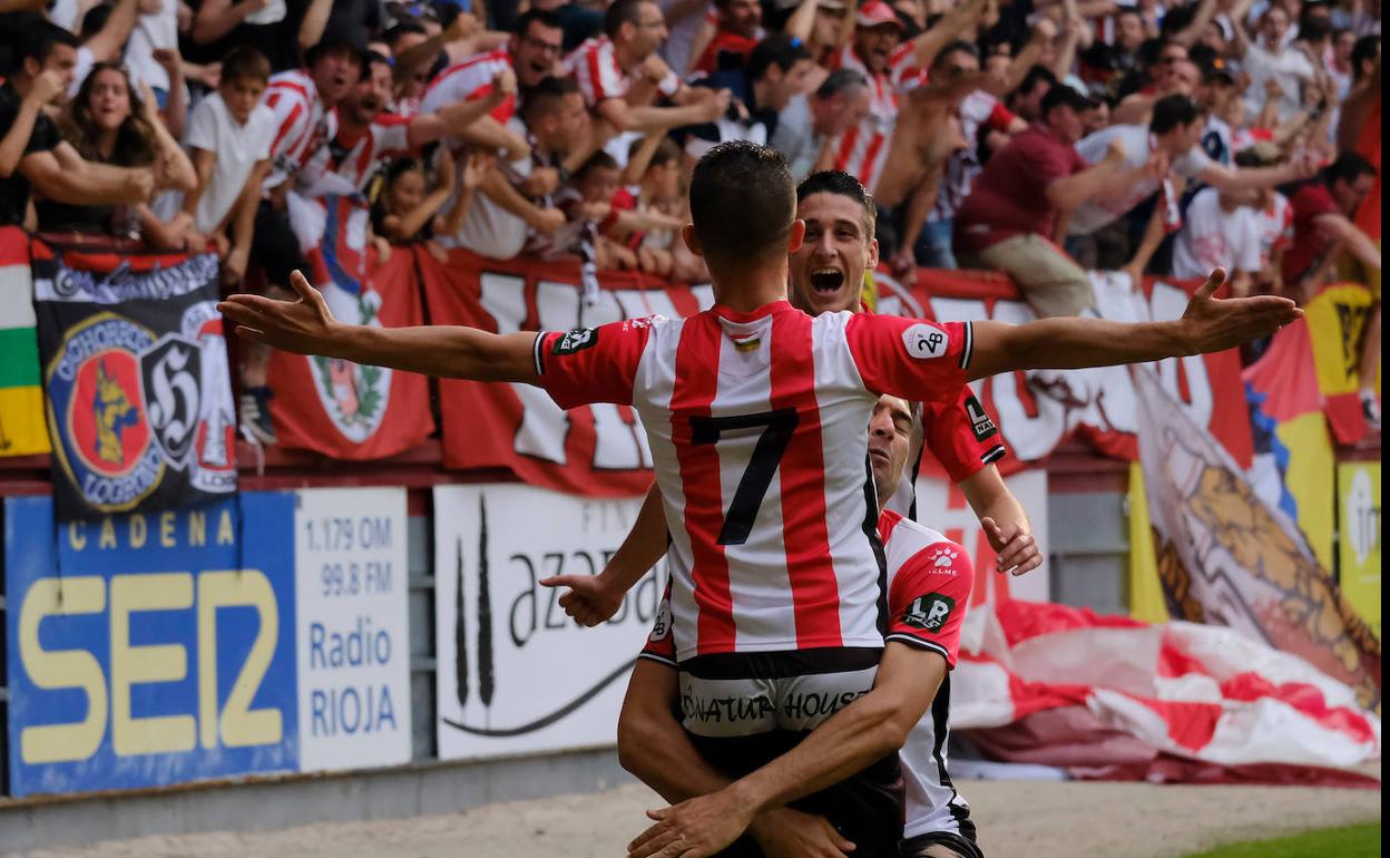 Los jugadores de Segunda B tendrán que llevar un dorsal fijo