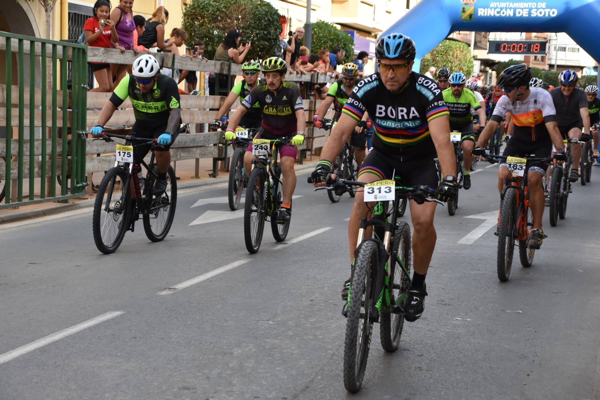 Fotos: Aitor Royo gana la BTT La Pera