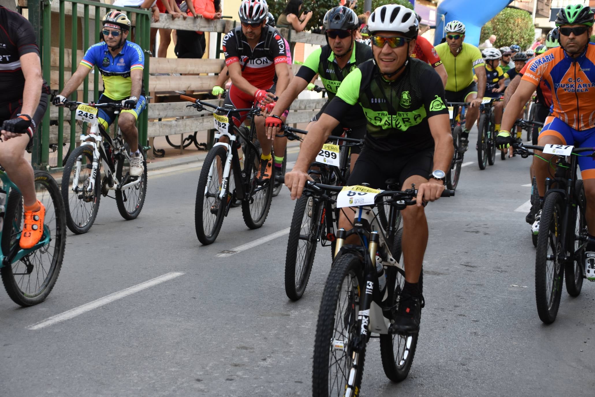 Fotos: Aitor Royo gana la BTT La Pera