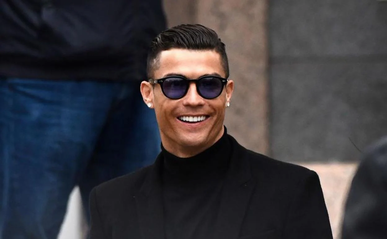 Cristiano Ronaldo, a su salida del juzgado tras declarar por fraude fiscal. 