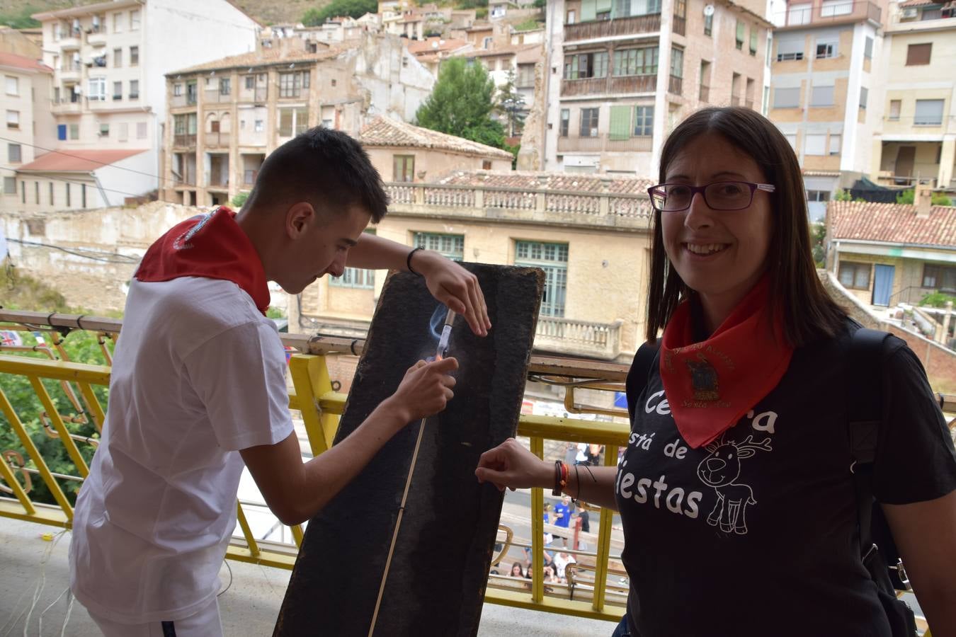 Fotos: Cervera lanza el cohete y disfruta del recorrido del agua va