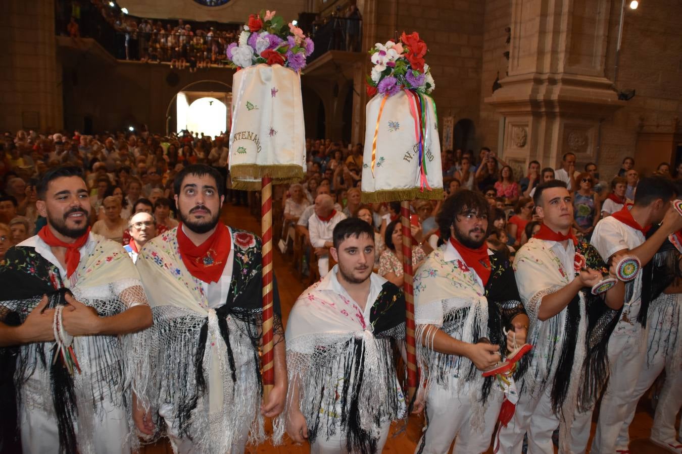 Fotos: Bajada de Santa Ana en las fiestas de Cervera