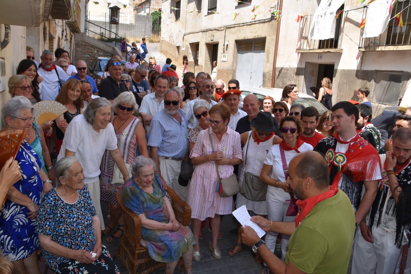 Fotos: Bajada de Santa Ana en las fiestas de Cervera