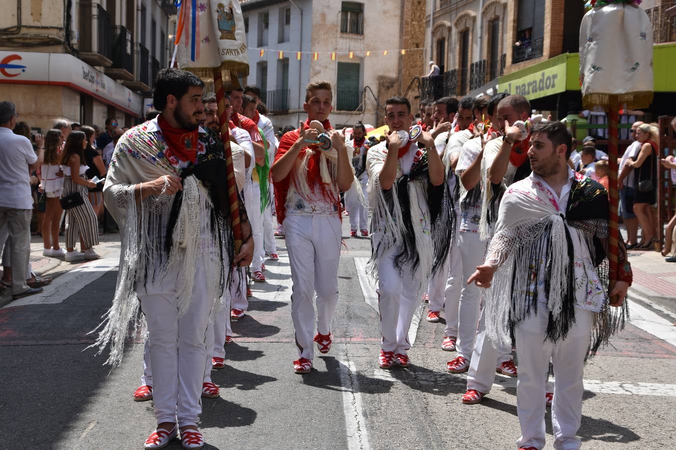 Fotos: Bajada de Santa Ana en las fiestas de Cervera